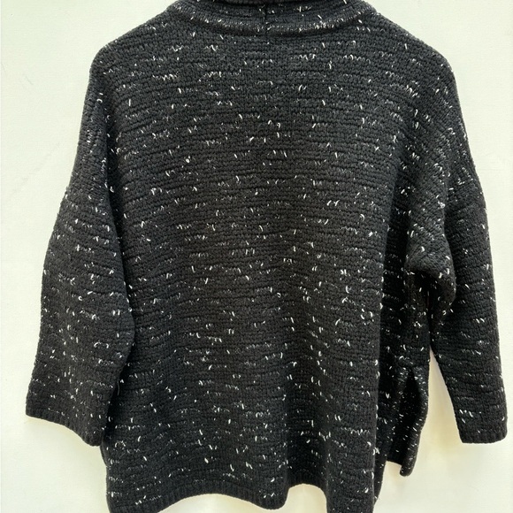 Escada Sweater - Picture 4 of 4